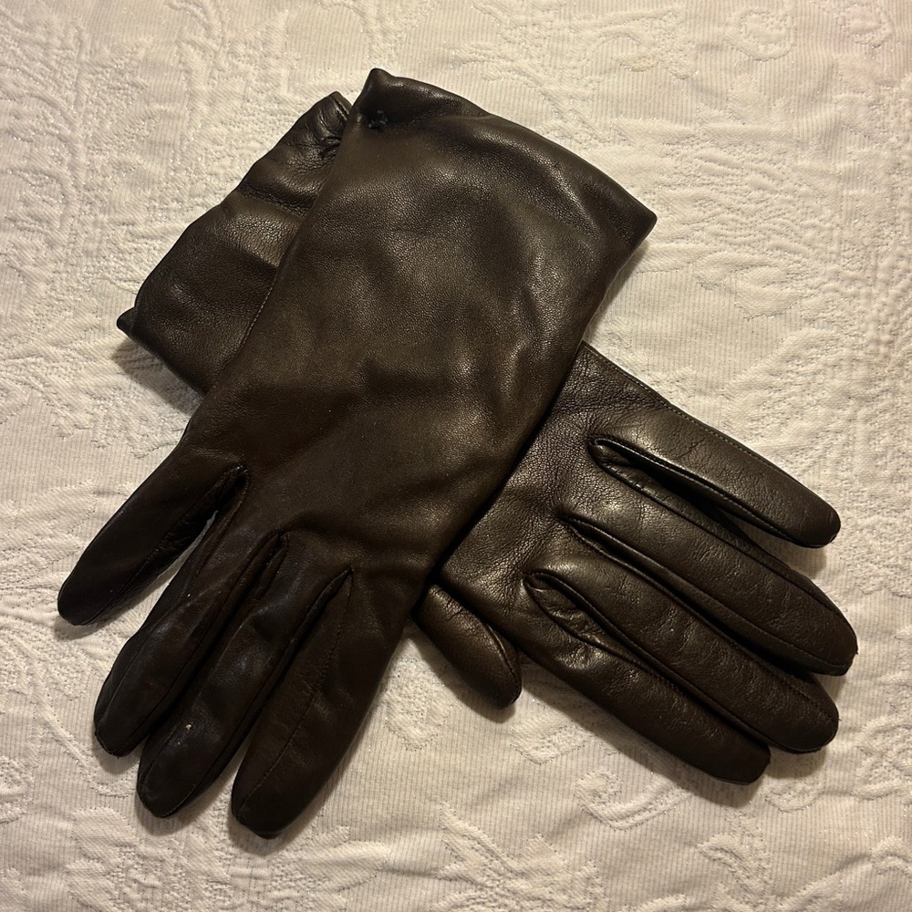 Bloomingdale’s Elegant Brown Leather / cashmere lining Gloves Sz 6 Italy made